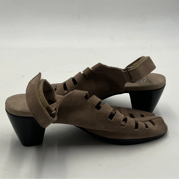 Munro Tan Heels with Perforated Design - Picture 6 of 9